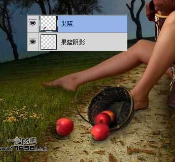‘photoshop合成制作出朦胧月光下在草地情侣亲吻场景‘