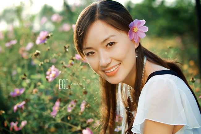 ‘Photoshop为外景写真图片增加蜜糖色效果‘