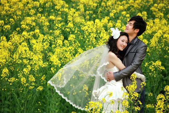 ‘Photoshop为油菜花婚片打造出漂亮的橙紫色‘