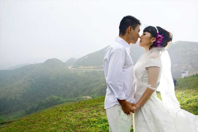 ‘Photoshop为山景婚片增加漂亮的霞光色效果‘