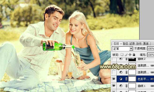 ‘Photoshop将草地情侣图片制作出复古的淡黄色‘