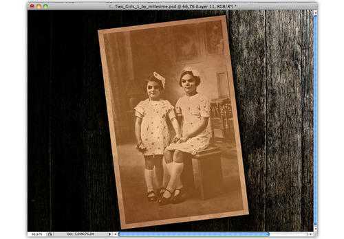 ‘用PS合成一张沾有血迹的恐怖古老照片效果‘