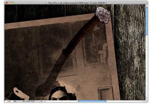 ‘用PS合成一张沾有血迹的恐怖古老照片效果‘