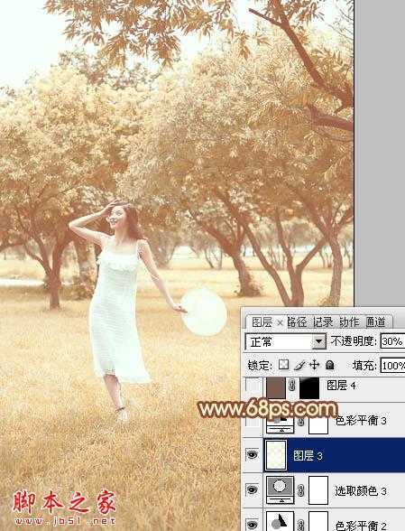 ‘Photoshop将草地树林人物图片打造唯美的秋季淡黄色‘