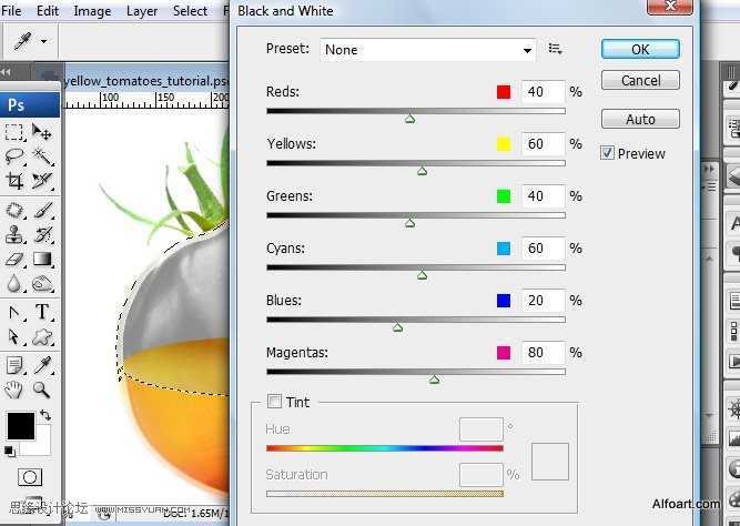 ‘PS合成装满液体的玻璃光泽西红柿‘