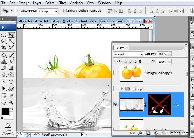 ‘PS合成装满液体的玻璃光泽西红柿‘