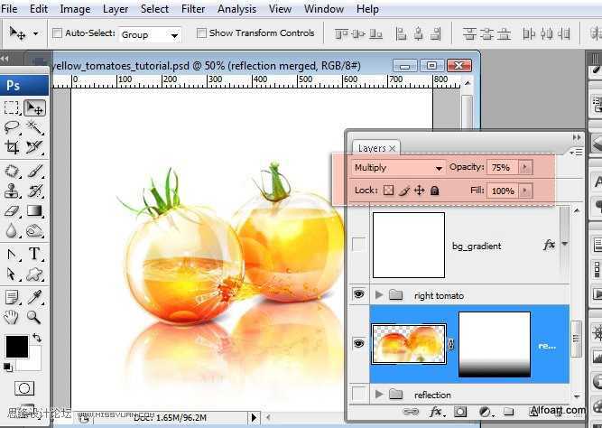 ‘PS合成装满液体的玻璃光泽西红柿‘