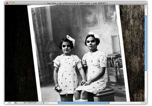 ‘photoshop合成带洒血的恐怖老照片‘