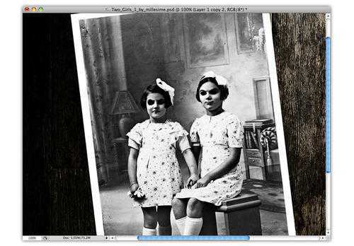 ‘photoshop合成带洒血的恐怖老照片‘