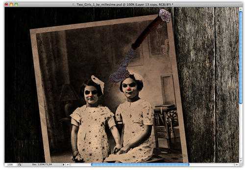 ‘photoshop合成带洒血的恐怖老照片‘