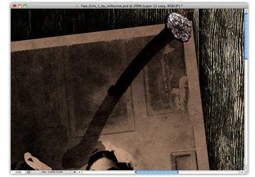 ‘photoshop合成带洒血的恐怖老照片‘