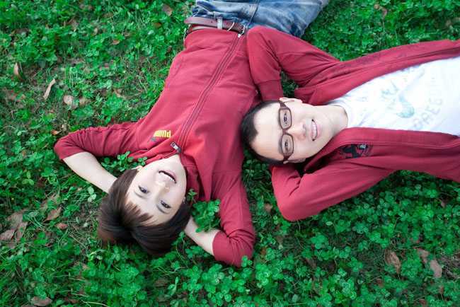 ‘Photoshop将情侣图片调成甜美的橙红色‘