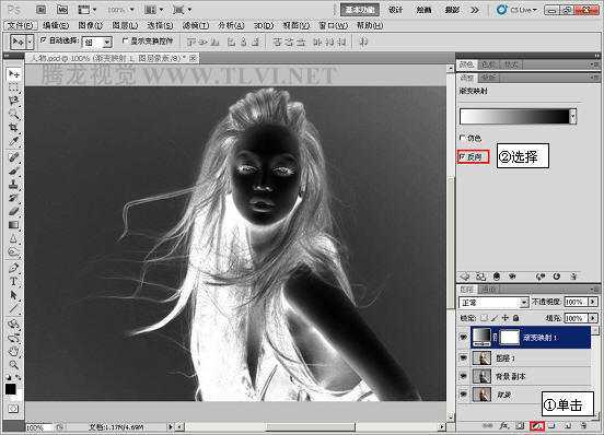 ‘Photoshop打造超视觉效果的金色人物海报‘