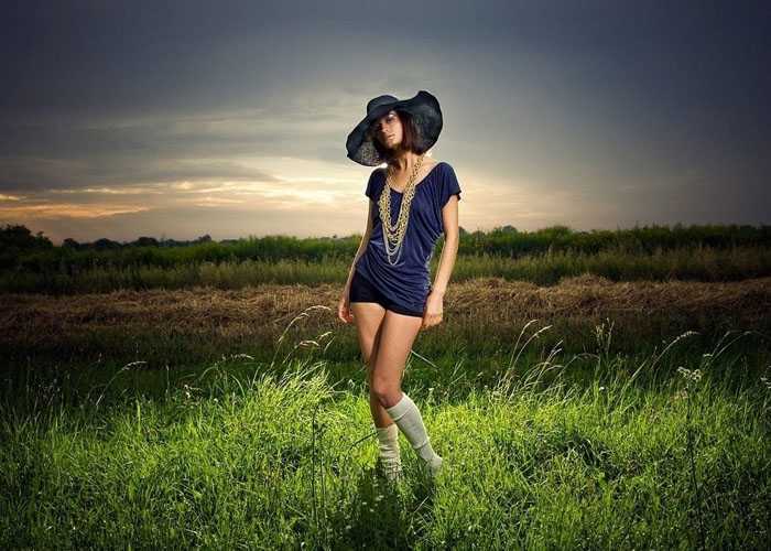 ‘Photoshop为霞光中的美女照片润色‘