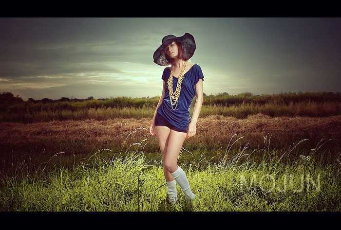 ‘Photoshop为霞光中的美女照片润色‘