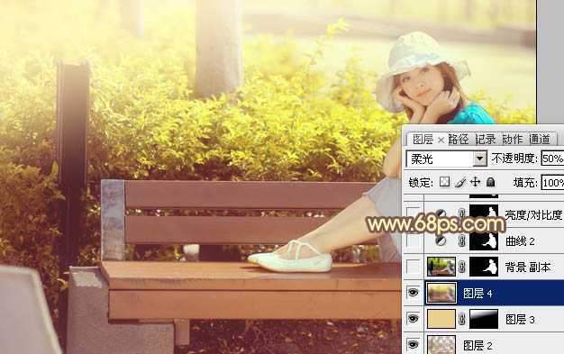 ‘Photoshop为公园美女图片调制出唯美的淡黄回忆色‘