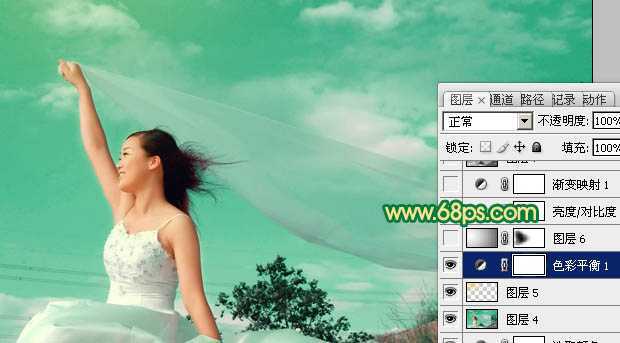 ‘Photoshop将外景人物图片调成清爽的青绿色‘