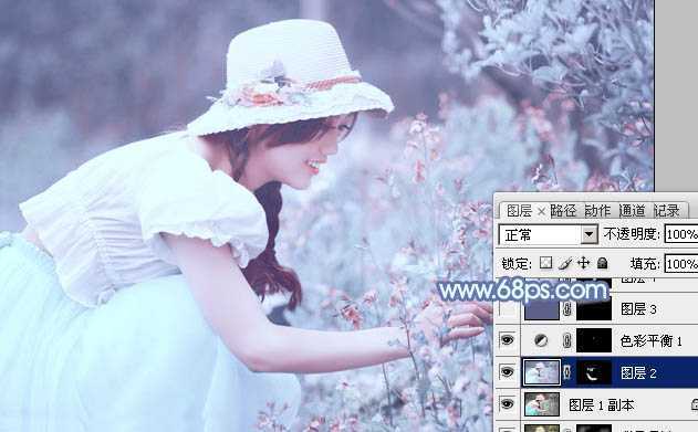 ‘photoshop利用通道替换将花草中的美女调制出柔美的淡蓝色‘