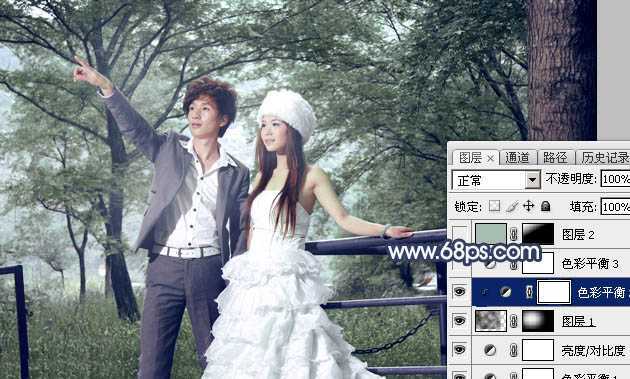 ‘Photoshop为树林婚片打造梦幻的暗青色‘