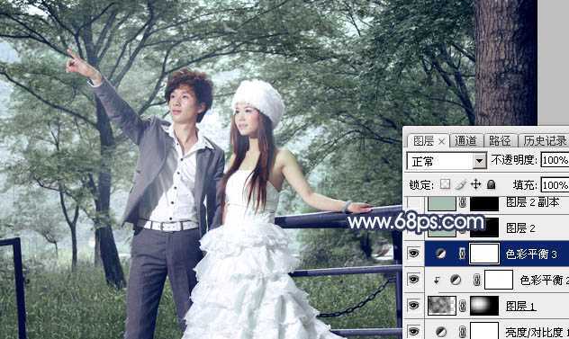 ‘Photoshop为树林婚片打造梦幻的暗青色‘