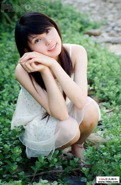 ‘PS为外景美女照片调出泛白色效果教程‘