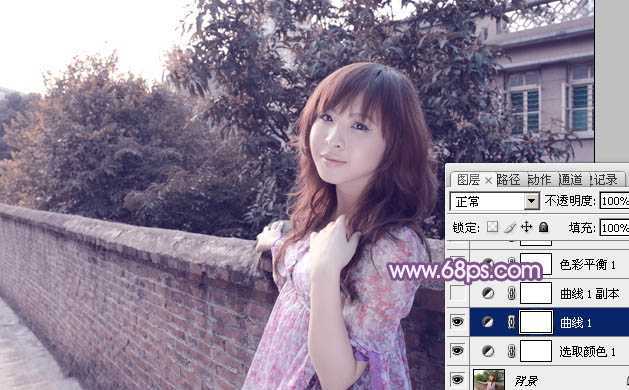 ‘photoshop将靠在围墙边的美女图片调制出甜美的暗紫色‘