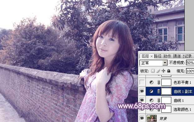‘photoshop将靠在围墙边的美女图片调制出甜美的暗紫色‘