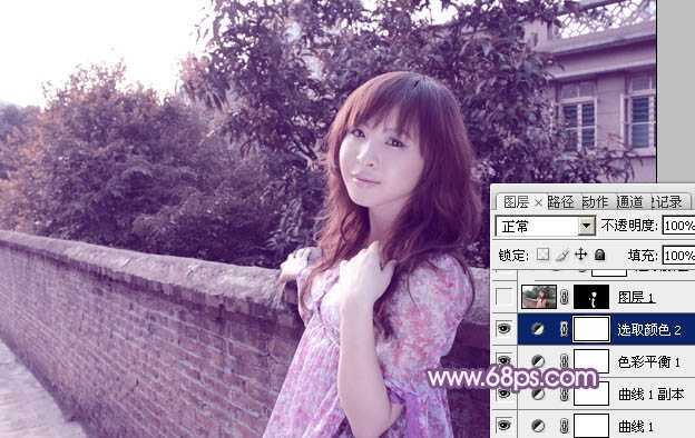 ‘photoshop将靠在围墙边的美女图片调制出甜美的暗紫色‘
