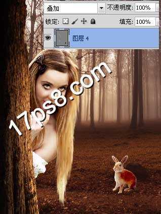 ‘用photoshop合成躲在大树后面藏猫猫的调皮美女‘