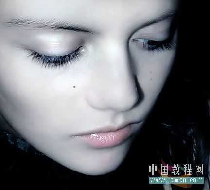 ‘Photoshop为美女脸部加上鲜艳的彩妆‘