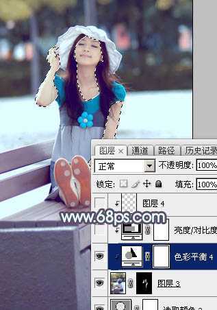 ‘Photoshop给公园长凳上的美女调制出秋季蓝黄色‘