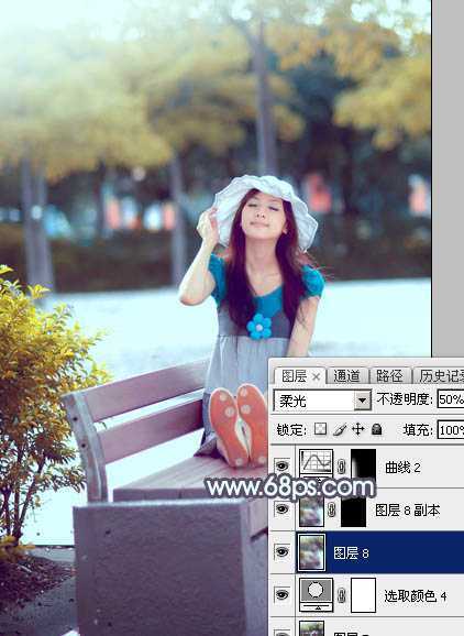 ‘Photoshop给公园长凳上的美女调制出秋季蓝黄色‘