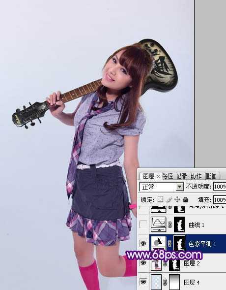 ‘Photoshop为室内美女图片增加上可爱的淡蓝色效果‘