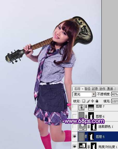 ‘Photoshop为室内美女图片增加上可爱的淡蓝色效果‘