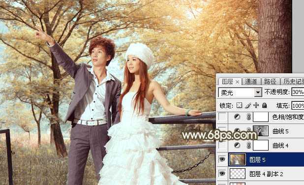 ‘Photoshop调制出唯美的秋季暖色树林婚片‘