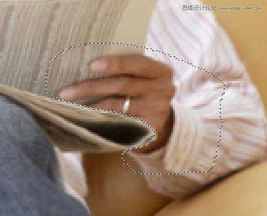 ‘用PS合成做在森林中看书的熊猫人‘