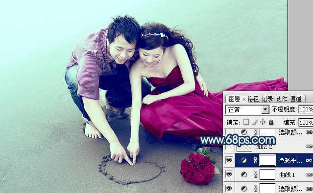 ‘Photoshop为海滩情侣图片调制出柔和的青紫色效果‘