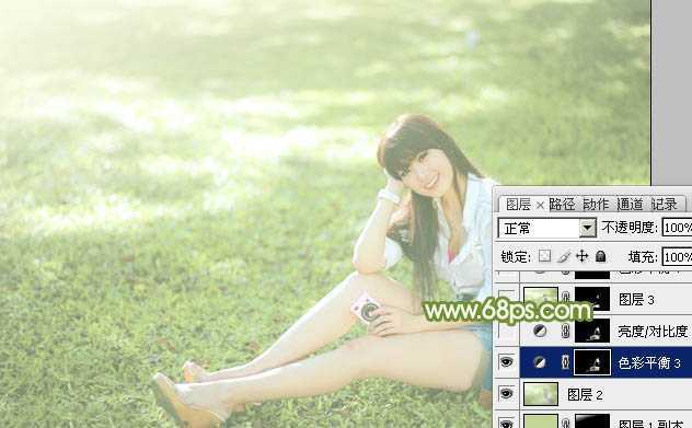 ‘Photoshop将绿草上的美女打造出甜美的韩系淡绿色‘