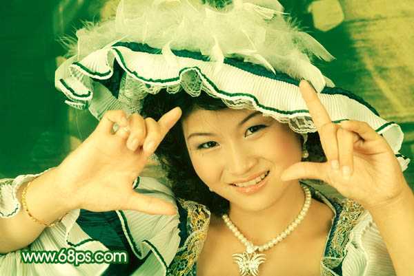 ‘Photoshop调出人物图片光亮的黄绿色‘