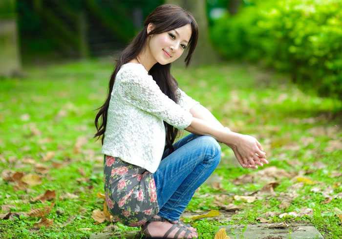 ‘Photoshop为外景人物图片打造出秋季柔美的橙色效果‘