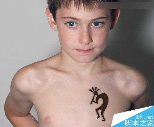 ‘Photoshop给人物加上逼真帅气的纹身‘
