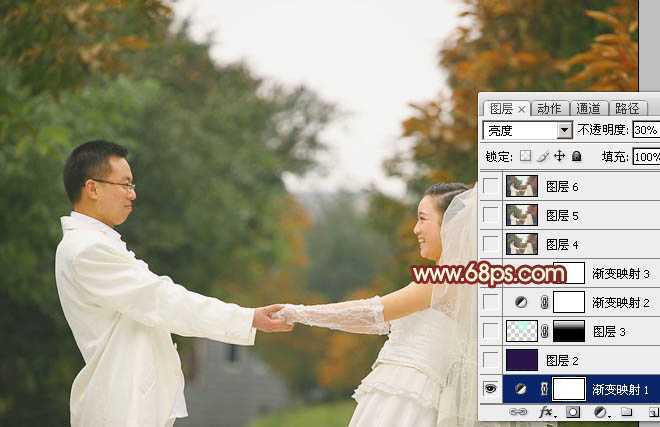 ‘Photoshop将外景婚片调成温馨的淡红色‘