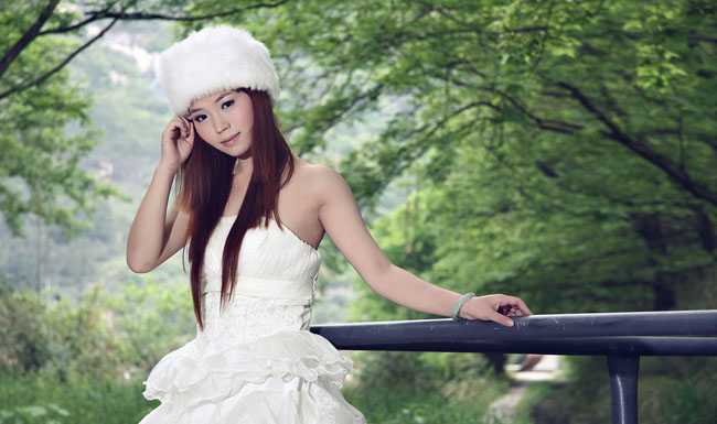 ‘Photoshop将外景婚片调制出柔和的灰调黄蓝色效果‘