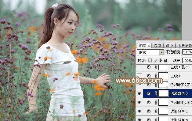 ‘Photoshop为花丛中的美女加上甜美的淡粉色‘
