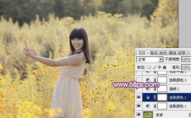 ‘Photoshop将偏暗野花中的美女图片调制出纯美的淡黄色‘