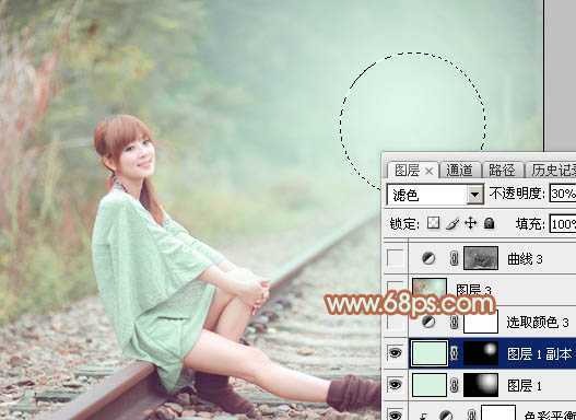 ‘Photoshop打造甜美的淡调青绿色铁轨美女图片‘