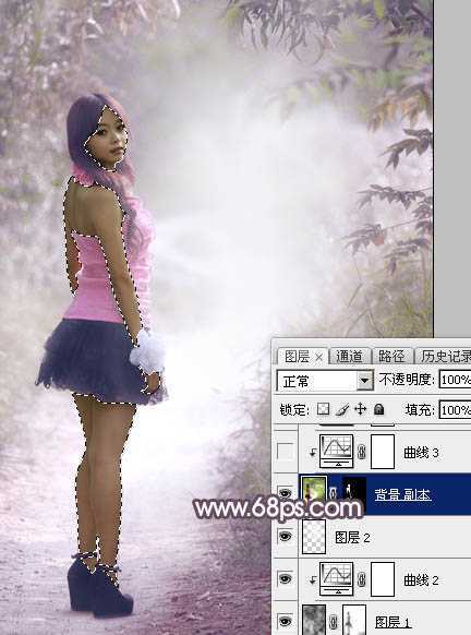 ‘Photoshop为树林人物图片打造梦幻的淡调蓝紫色‘