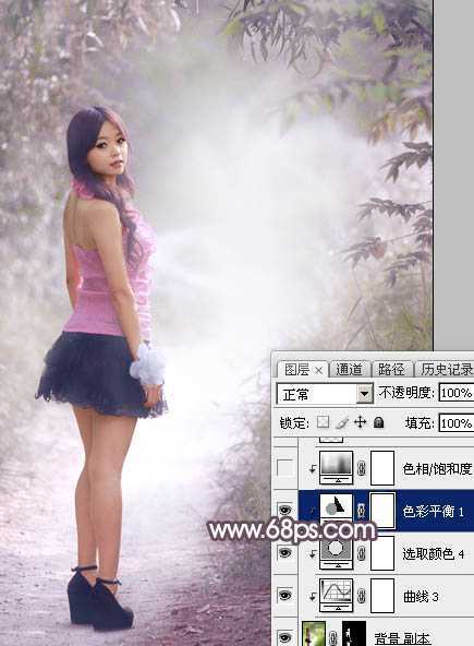 ‘Photoshop为树林人物图片打造梦幻的淡调蓝紫色‘