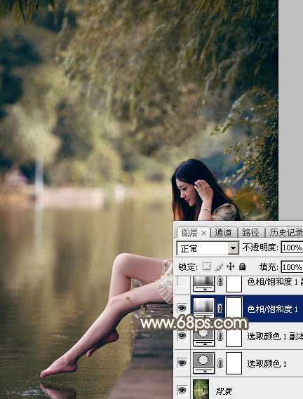 ‘Photoshop为水边的美女图片加上暗调金秋色‘