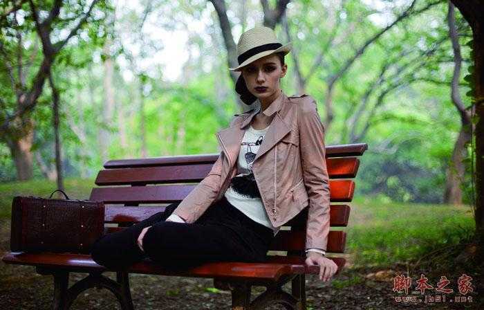 ‘Photoshop为树林人物图片加上强对比的青褐色效果教程‘